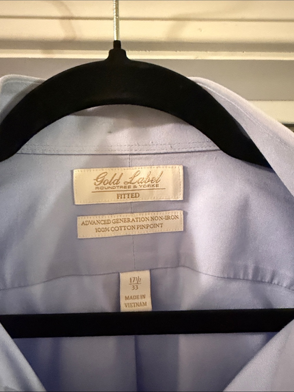 Roundtree & Yorke Gold Label Light Blue Men’s Dress Shirt